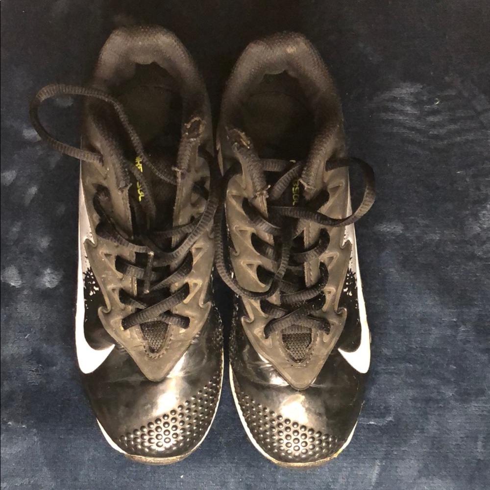 Nike Black Athletic Cleats